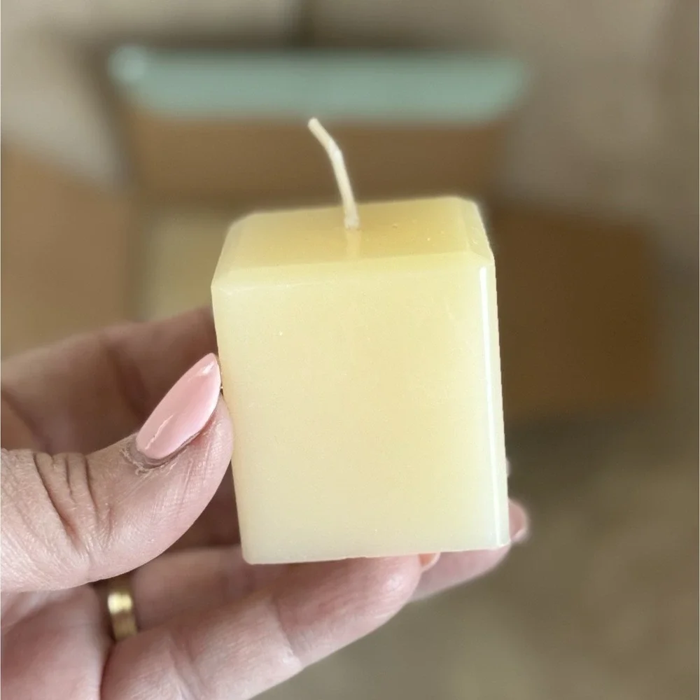 NEW IN BOX PartyLite FRENCH VANILLA  BOURBON  Square Votive Candles K02181 - Picture 3 of 6